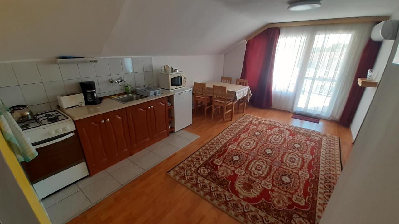 Patri Apartmanhaz Keszthely Exterior photo